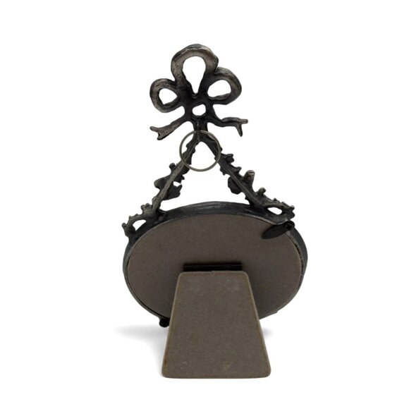 OVAL Ornate FRAME Bow Embellishments Hang and Freestanding 16cm Tall - Picture 9 of 10